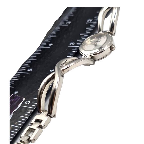 Women Watch L.E.I. Life Energy Intelligence Silver Tone Japanese Movement Analog - Picture 4 of 8